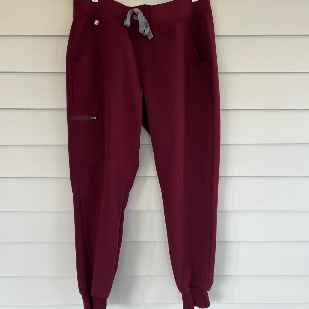 FIGS Burgundy Zamora Jogger Scrub Pants M Petite
